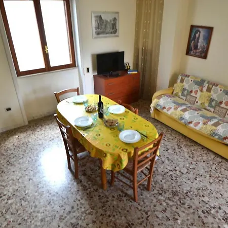 Trilocale In Centro A 50 Mt Mare