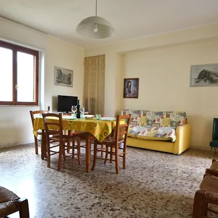Trilocale In Centro A 50 Mt Mare