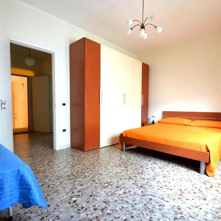Trilocale In Centro A 50 Mt Mare