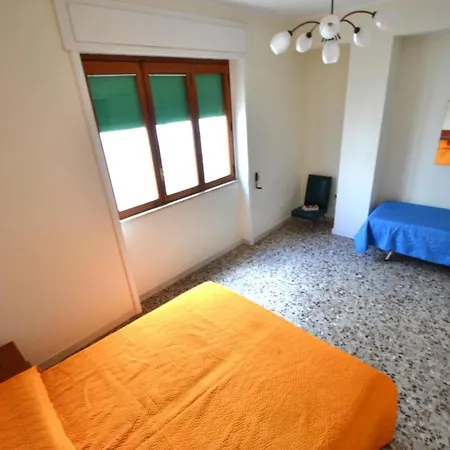 Apartment Trilocale In Centro A 50 Mt Mare