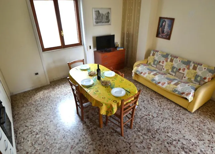 Trilocale In Centro A 50 Mt Mare